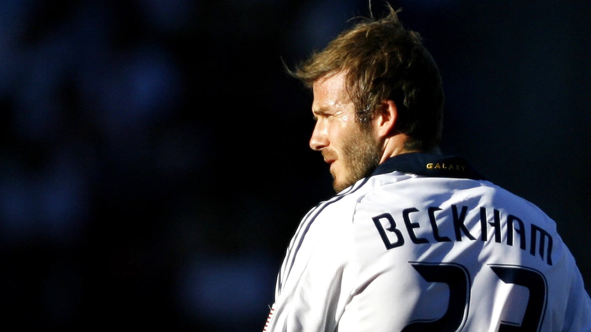 罗马制霸秘鲁，C罗在F1街道赛接管比赛，当足球之神跨界征服赛道